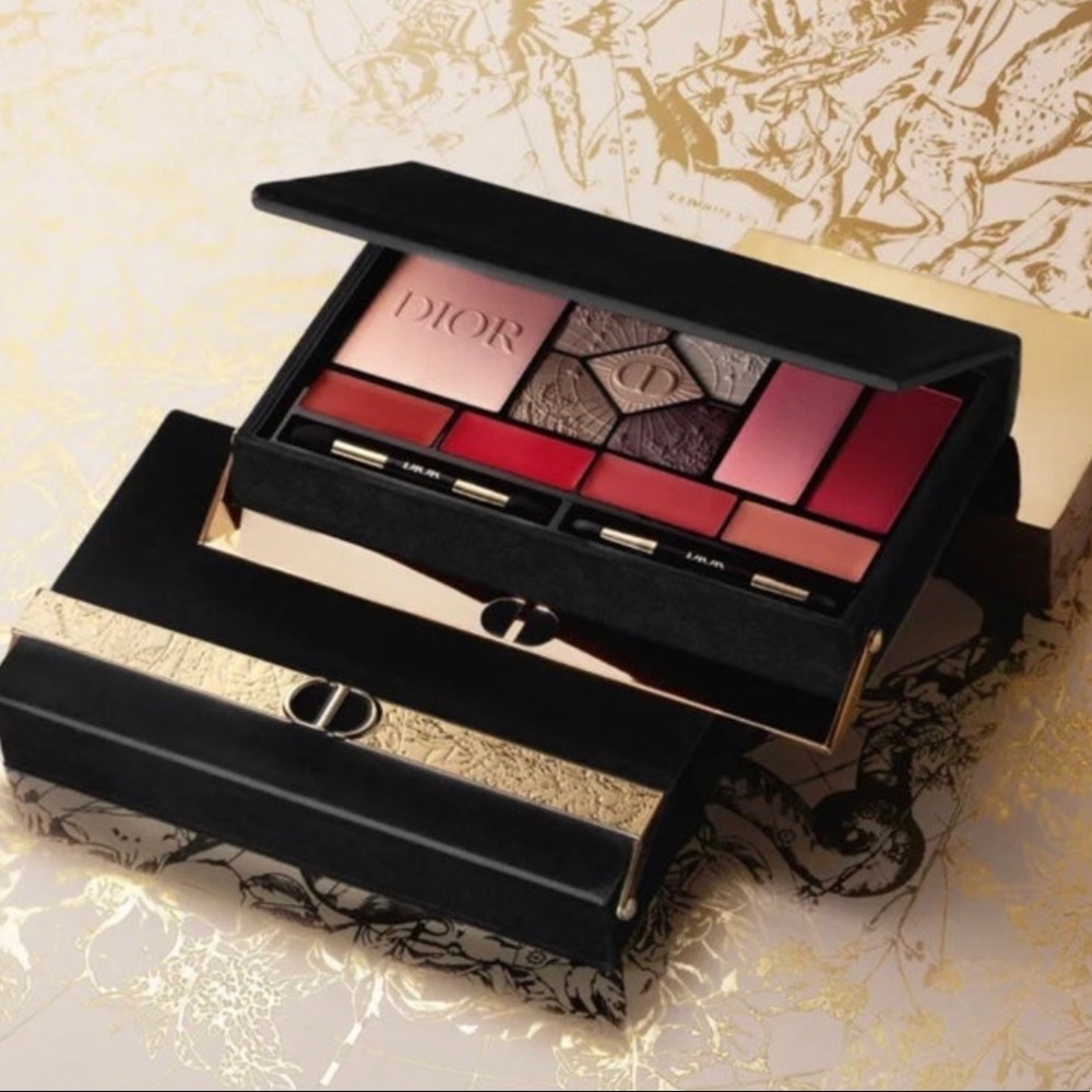 CHRISTIAN DIOR EYESHADOW PALETTE LIMITED EDITION (sold do not buy)